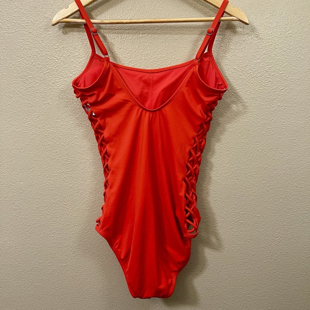 Time & Tru Baywatch Red Swimsuit One Piece Cross Side Detail‎ Poolside Sz 12/14